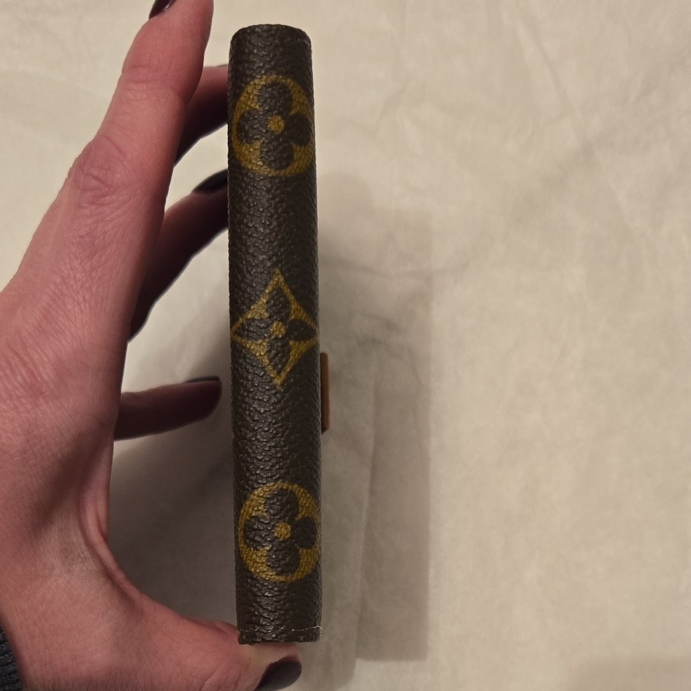 Louis Vuitton Vintage Monogram Agenda/ Address Book with Gold Pencil From 1970's - Picture 6 of 8